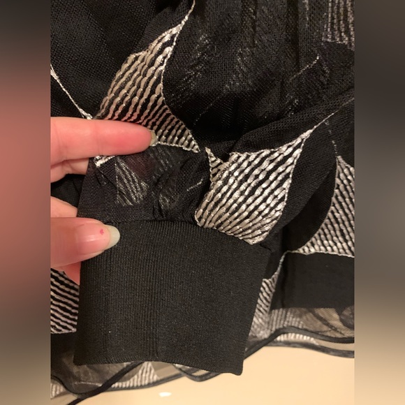 New Alfani Dots long sleeve top size Large black silver shiny sheer - Picture 4 of 9